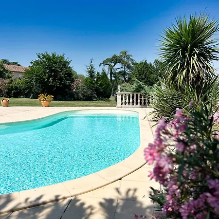 Grazia - Piscine Vila *